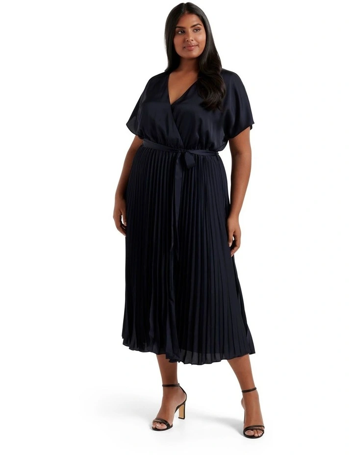 New π Forever New Curve Amelia Curve Pleated Midi π Dress Navy π₯° 3 New π Forever New Curve Amelia Curve Pleated Midi π Dress Navy π₯°