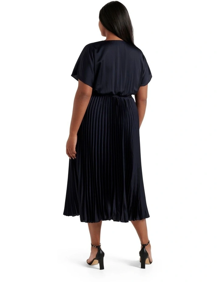 New π Forever New Curve Amelia Curve Pleated Midi π Dress Navy π₯° 4 New π Forever New Curve Amelia Curve Pleated Midi π Dress Navy π₯° - Image 2