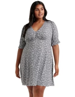 Discount π Forever New Curve Emily Curve Skater Mini π Dress Bellfield Ditsy π―