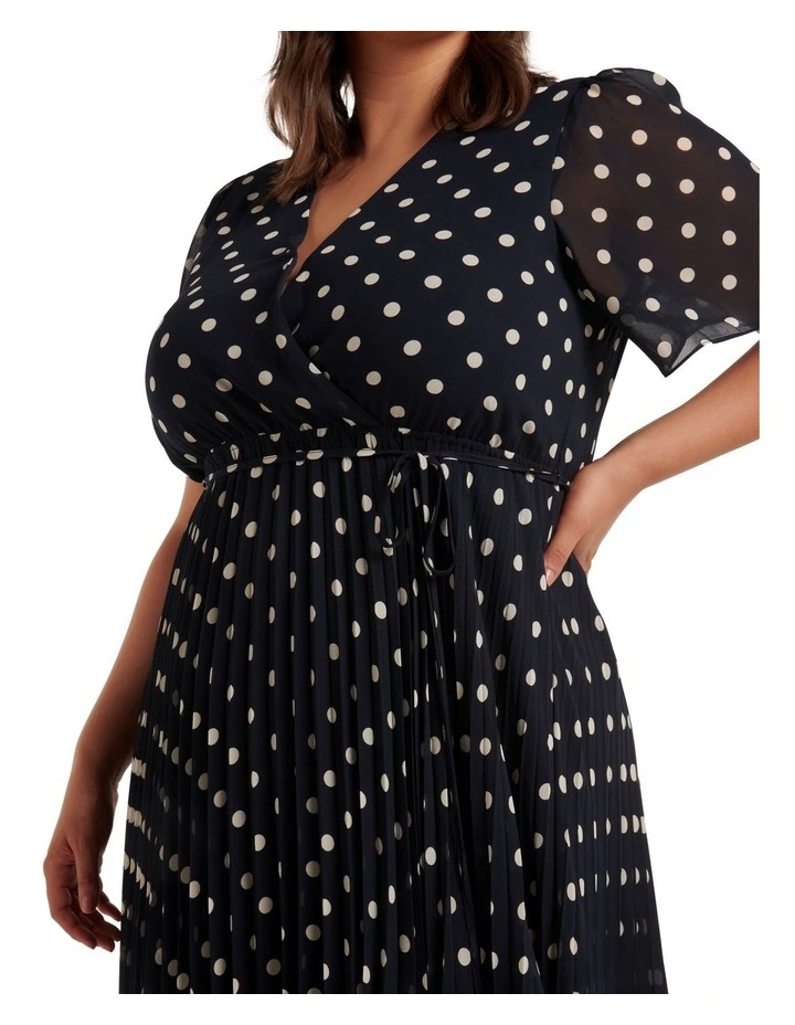 Promo π Forever New Curve Kalani Flutter Sleeve Midi π Dress In Midnight Spot π 6 Promo π Forever New Curve Kalani Flutter Sleeve Midi π Dress In Midnight Spot π - Image 4