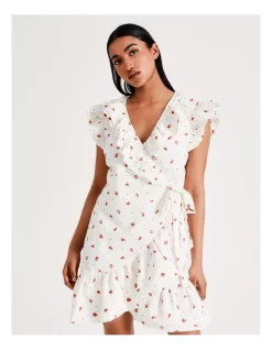 Deals 🤩 Y.A.S Strawba Sleeveless Cotton Wrap 👗 Dress In Eggnog 🔔
